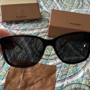 Burberry BE 4181 Unisex/Mens Sunglasses